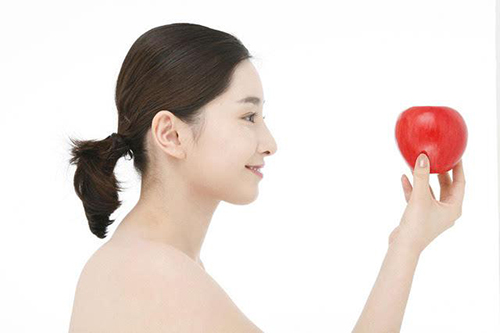 夏季晒黑变白身体乳能用吗,被晒黑了如何快速变白生活小妙招