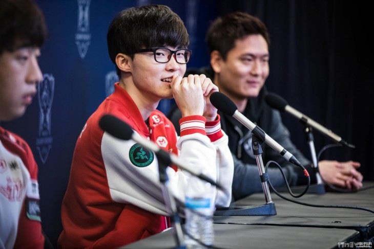 什么游戏电竞最赚钱,打什么游戏挣钱呢