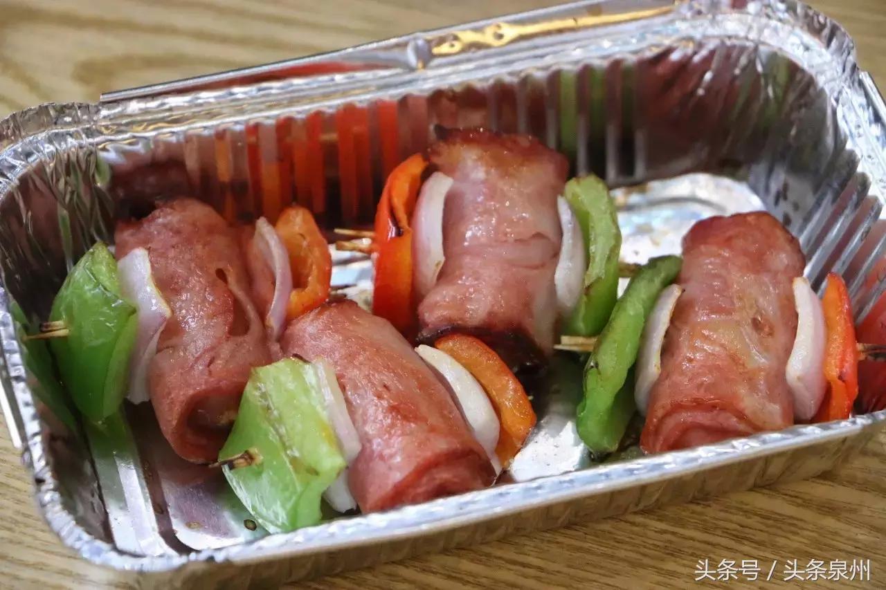 这家比萨届的扛把子，立誓要用榴莲比萨Plus席卷你的味蕾！