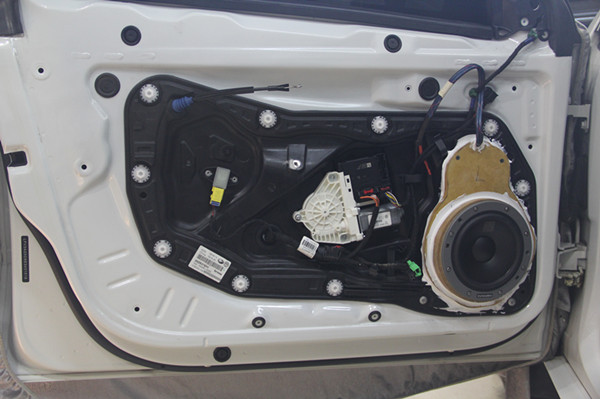 cc选装丹拿音响多少钱,大众cc怎么看是不是丹拿音响