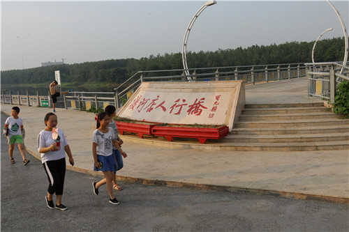 光山县官渡河风景,光山官渡河沙滩公园荷花