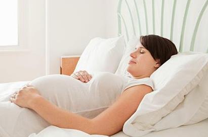 孕吐嗓子出血是怎么回事,孕吐到喉咙发苦是什么原因