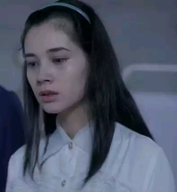 无数人女神，拍*情艳**片未火成麦当劳服务员获赞