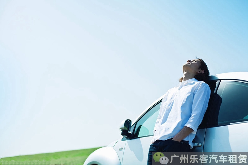 刚毕业就买车的利弊,刚毕业就买车的人多吗