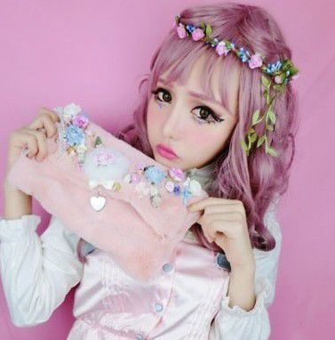 梨花头发型中长发卷发,气质中分丸子头发型教程