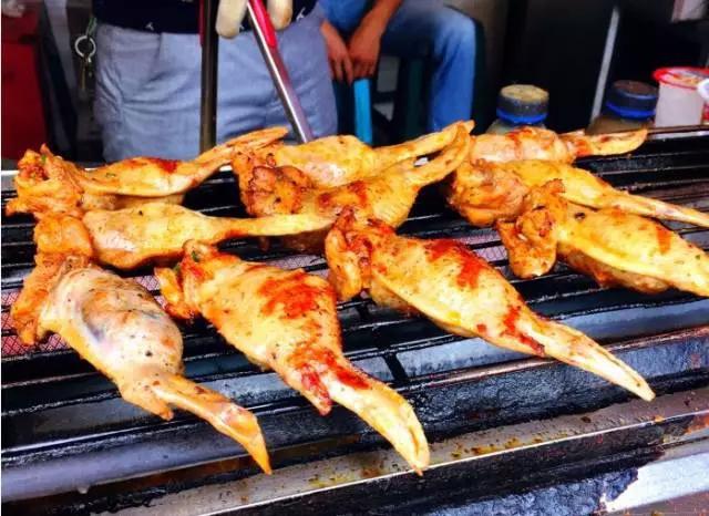 成都宽窄巷子旁边的小吃街,成都地道小吃街应该去哪里