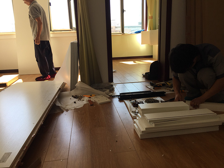 全屋定制柜子怎么做好看实用,刚装的柜子通风会导致变形吗