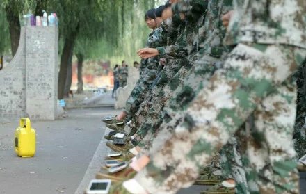军训的时候建议带手机吗,军训带手机的正确方法
