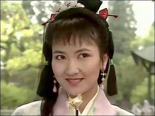 看到这样受排挤的关之琳，才知道行走江湖真的不能只能靠美貌！