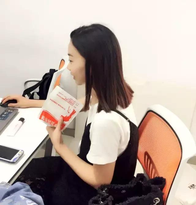 大表姐刘雯同款优衣库 (刘雯穿搭2018优衣库)