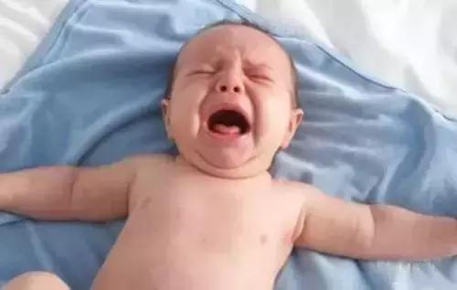 婴儿呛奶性肺炎的早期症状,宝宝呛奶后妈妈怎么调整心态