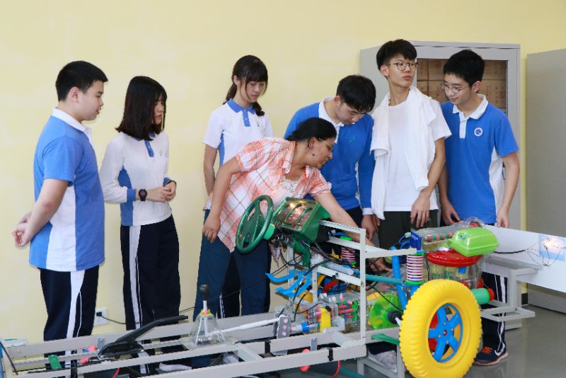 厚德书院：一所定制教育特色高中，做新高考改革的“深圳样本”