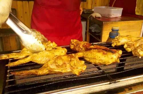 成都宽窄巷子旁边的小吃街,成都地道小吃街应该去哪里