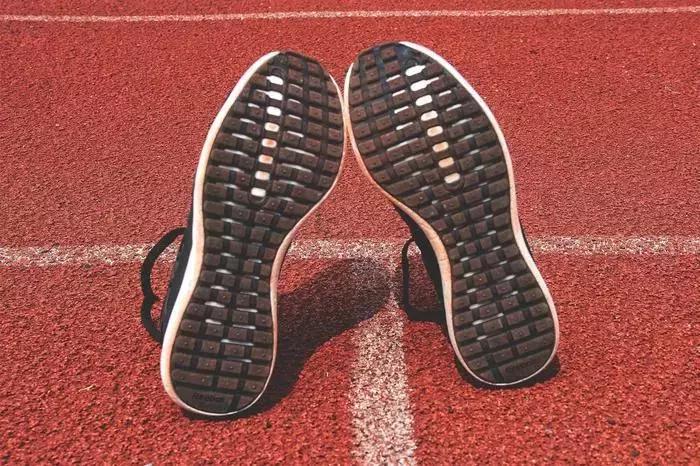 reebok什么跑鞋最好,䨻科技跑鞋踩开有多爽