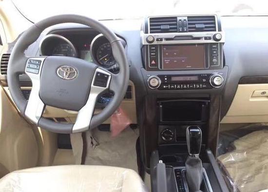 17款霸道2700豪华,丰田霸道进口17款27007座suv配置