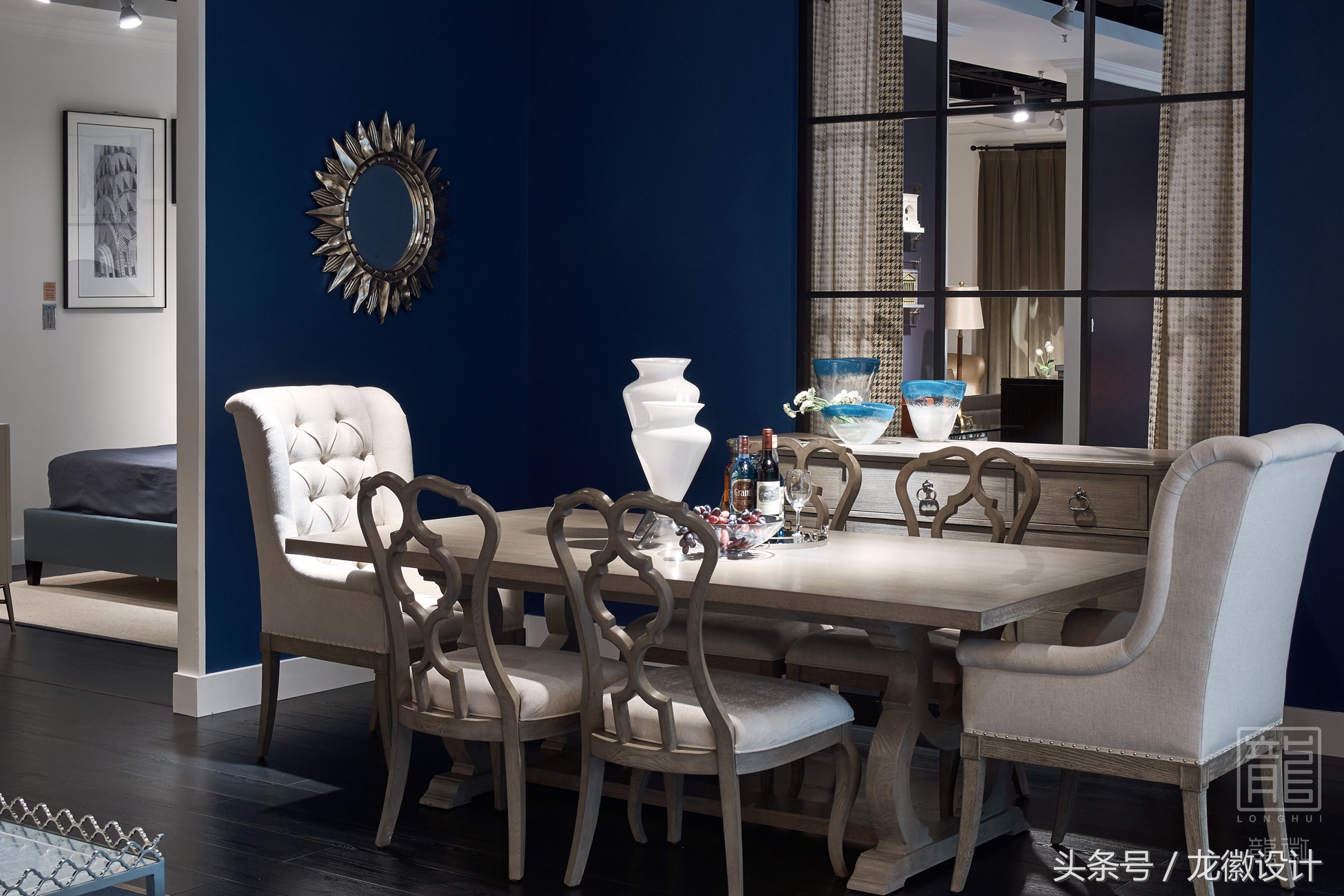 与潮流接轨和时尚同行,与国际同步与时尚共舞