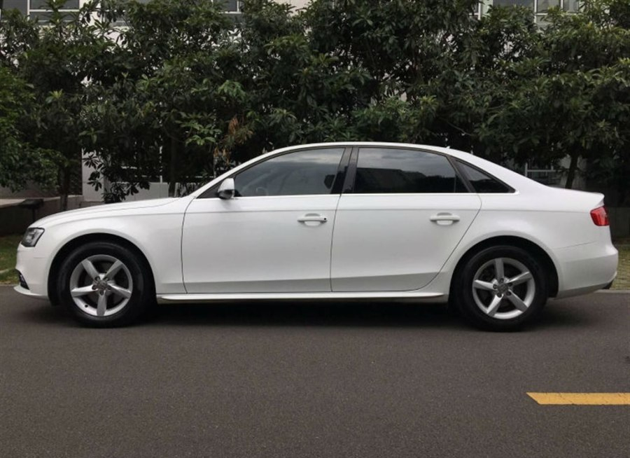 奥迪a4l2013手动挡低配多少钱,奥迪a4l2013款皮实吗