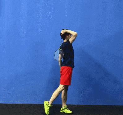 羽毛球巧发力反手高远球挥拍,巧发力羽毛球杀球