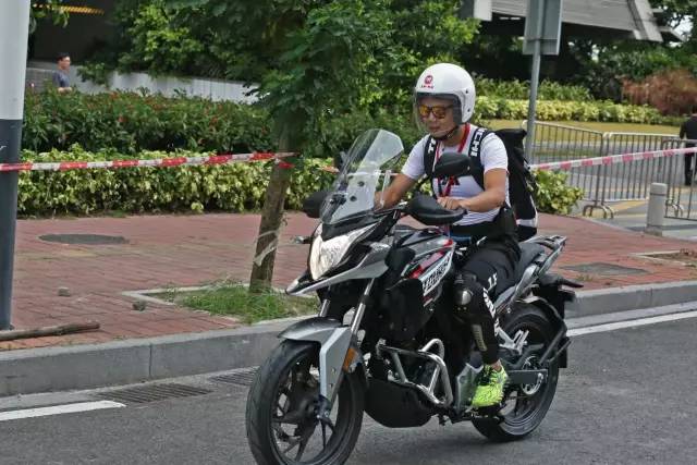 五羊本田猛鸷cb190x有时钟显示吗,猛鸷190对比新大洲本田cb190x