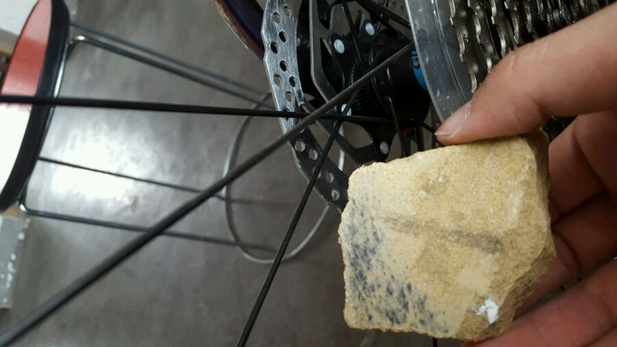 山地车碟刹一直蹭碟怎么办,山地车蹭碟彻底解决方法