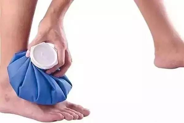 打球崴脚了怎么快速处理,打球崴脚了的正确处理流程