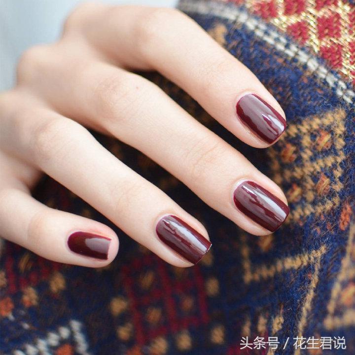 黄皮涂什么颜色指甲油显白,黑黄皮必入手的10支超显白指甲油