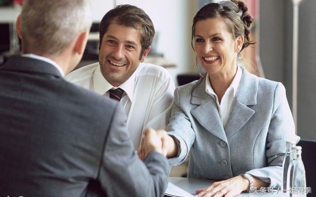 在职场混需要知道的技巧,职场女性穿西服气质