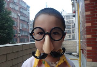 鼻甲肥大是不是就是腺样体肥大,鼻甲肥大是不是鼻头看起来比较大