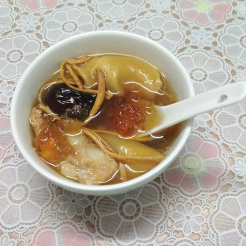 花胶桃胶莲子汤,花胶虫草花汤的功效与作用