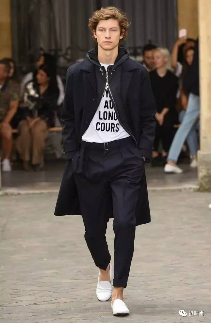 当下男装流行款式,男装宽松百慕大短裤流行趋势