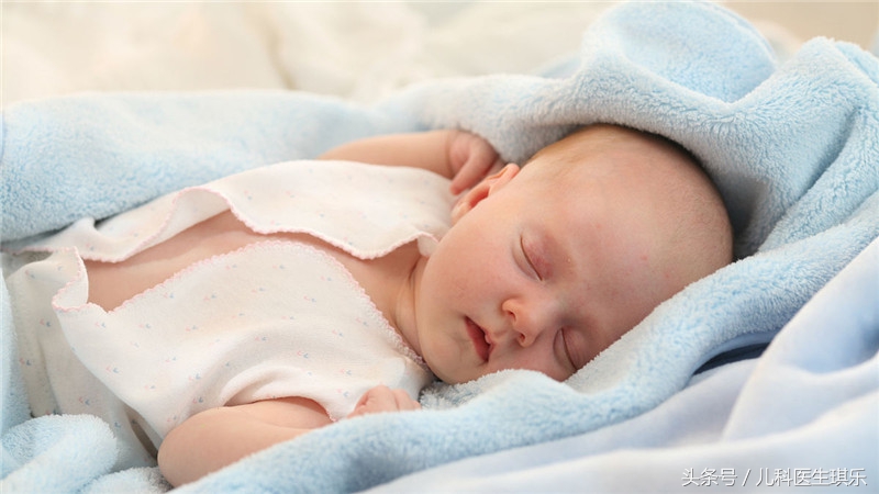 一只鼻子的鼻屎突然增多怎么回事,宝宝鼻屎多是什么原因引起的