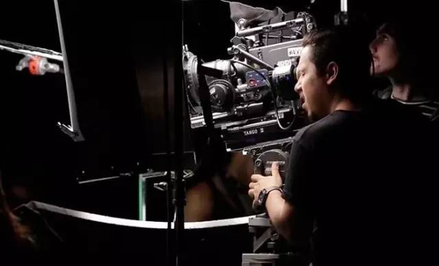 为什么有些人拍照上镜会变胖,为什么一拍照就特别显胖还丑