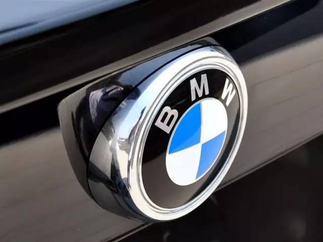 为什么吉利车标很像宾利,吉利666车标