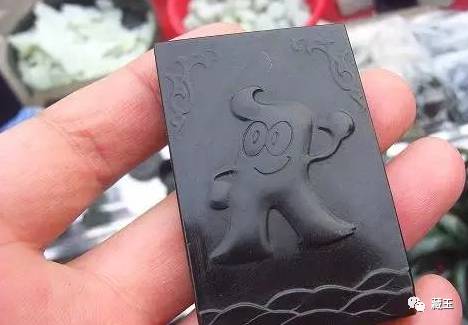 如何判断假翠青和田玉,精品翠青玉石造假