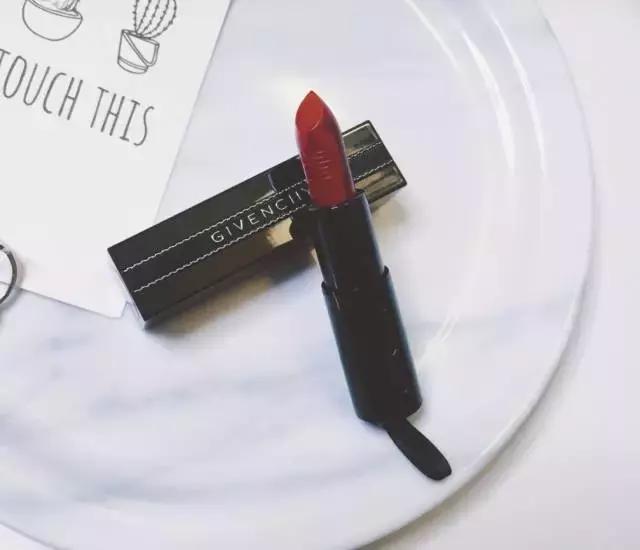 ysl快没了怎么弄出来 (19年的ysl现在还能用吗)