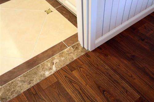 看邻居家在过门处加了一根条，完工后真把我气炸了！立马拆了重装