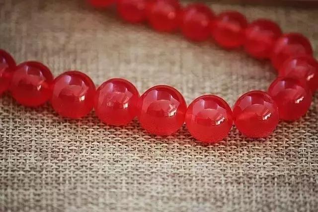 亮瞎了眼是什么意思,各类宝石的意义和功效