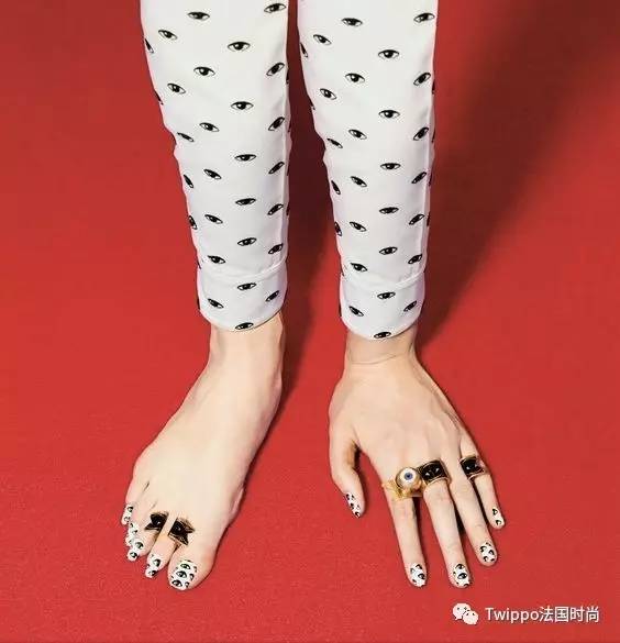 为什么在巴黎你找不到“同款”的女人？