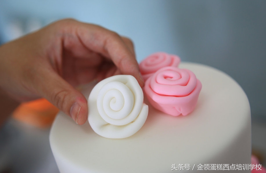 翻糖蛋糕的翻糖怎么做,翻糖蛋糕新手制作