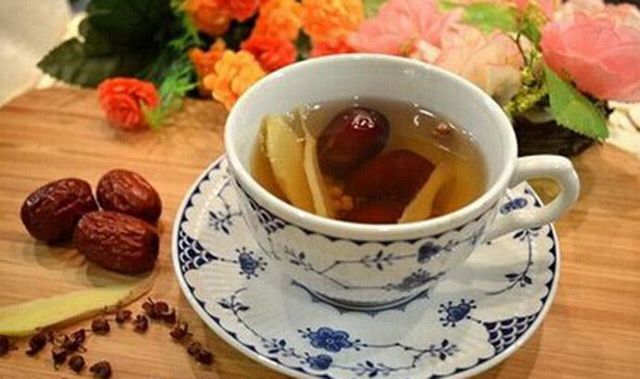 女性更年期肝肾不够的食疗方