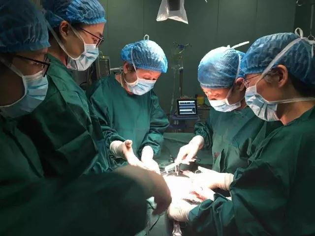 绝经期发现卵巢囊肿要紧吗,卵巢癌会引起绝经后乳房胀吗