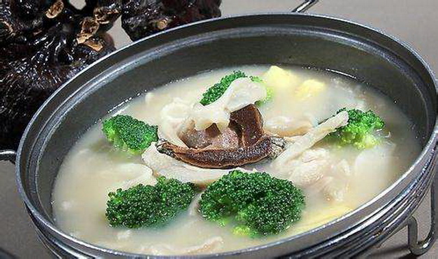 女性更年期肝肾不够的食疗方