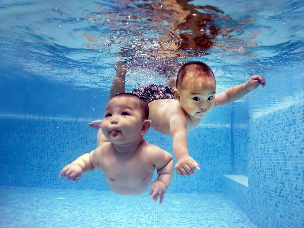 宝宝怕洗澡,一岁宝宝突然怕水怎么回事