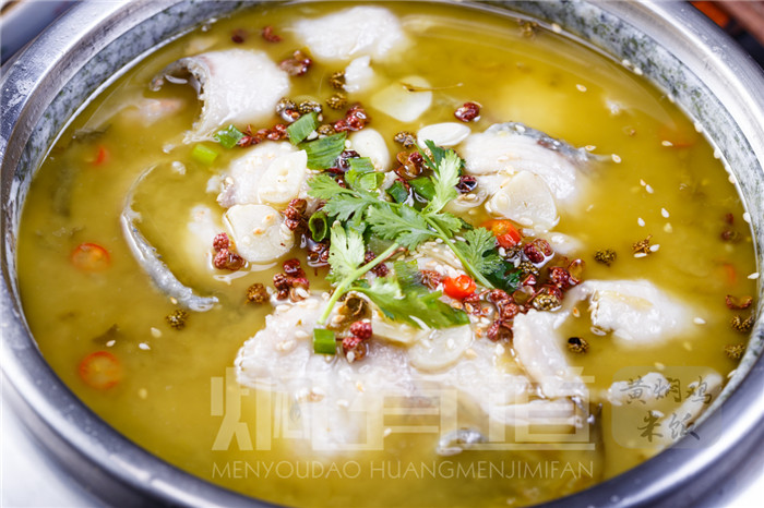 黄焖鸡饭哪家好吃,黄焖鸡米饭和膳当家黄焖鸡