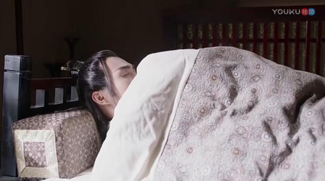 迪丽热巴第二集就被睡了，鹿晗怎么办，网友们坐不住了！