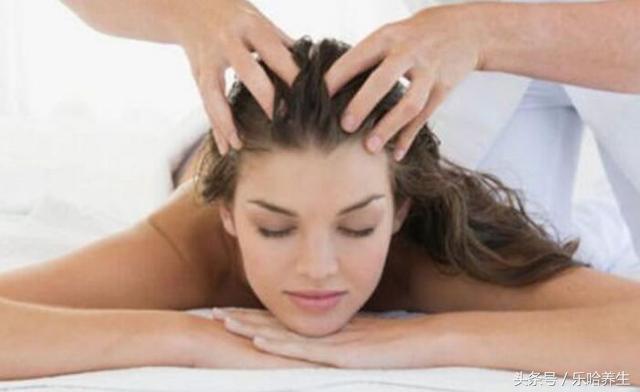 日常养护头发的技巧,头发尴尬时期如何养护