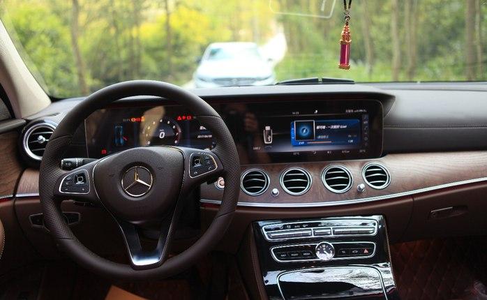 奔驰e300l驾车体验,奔驰e300l豪华运动版用车感受