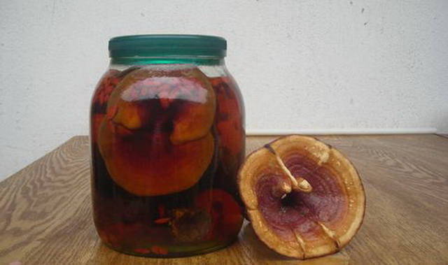 女性更年期肝肾不够的食疗方