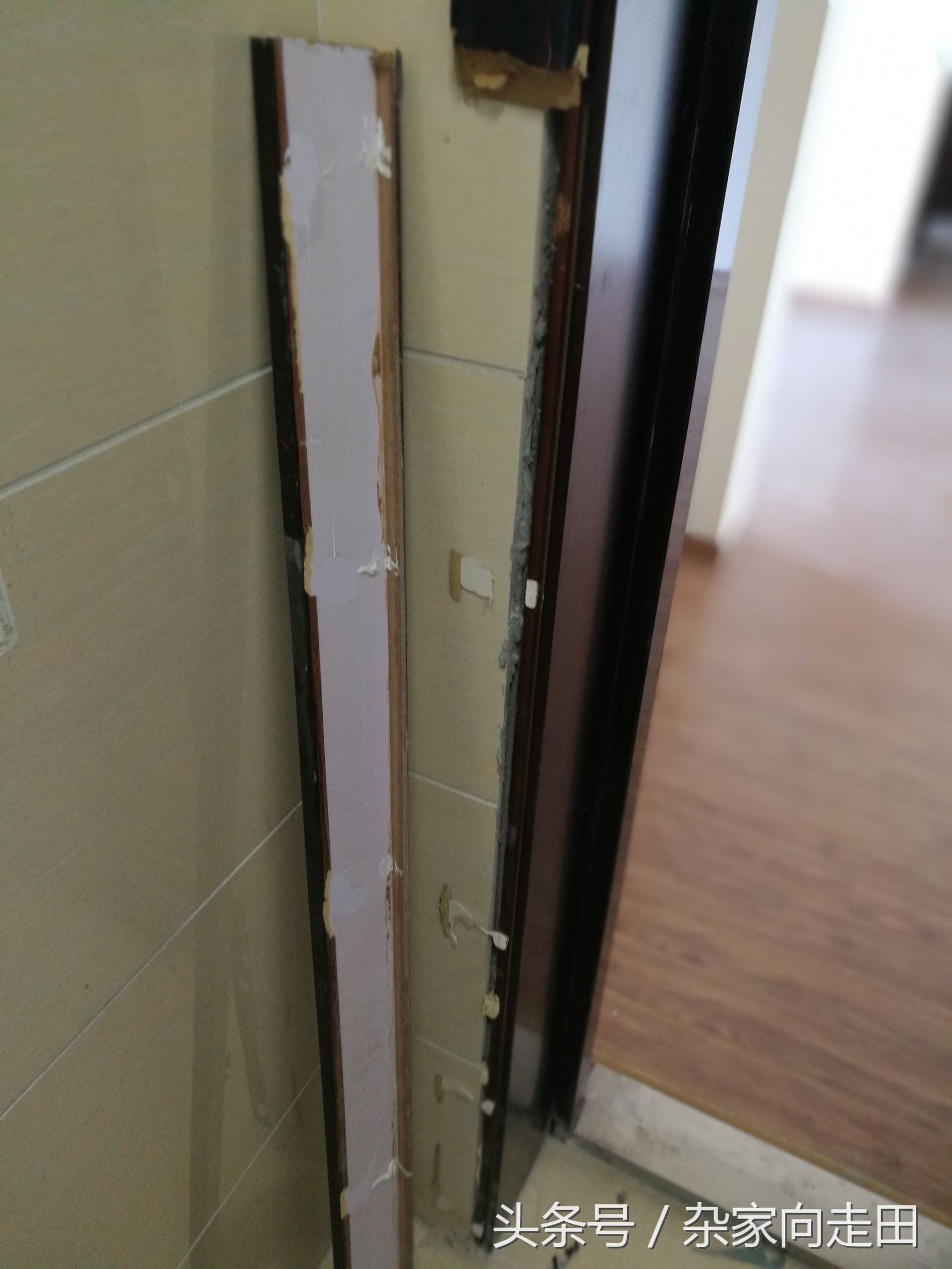 防盗门内开改外开操作过程,防盗门外开改内开演示图