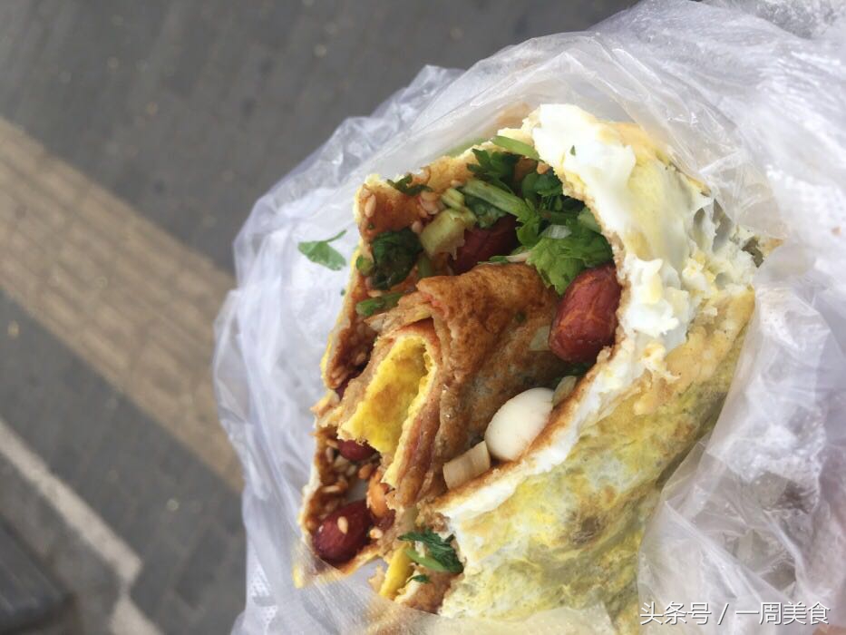 小煎饼珠光白,第一美食之白毛煎饼视频